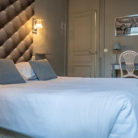 Nouvel Hotel Parigi Esterno foto