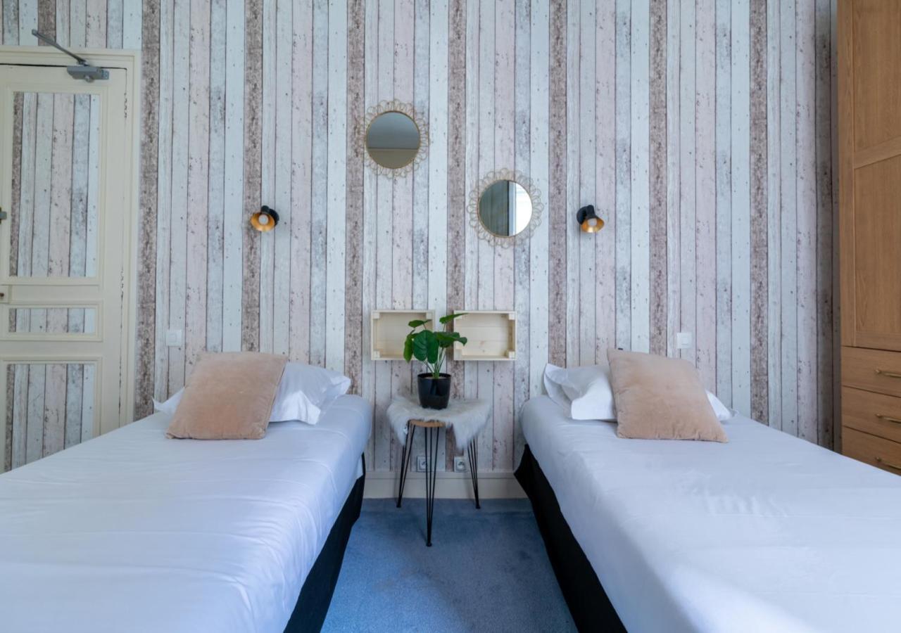 Nouvel Hotel Parigi Esterno foto