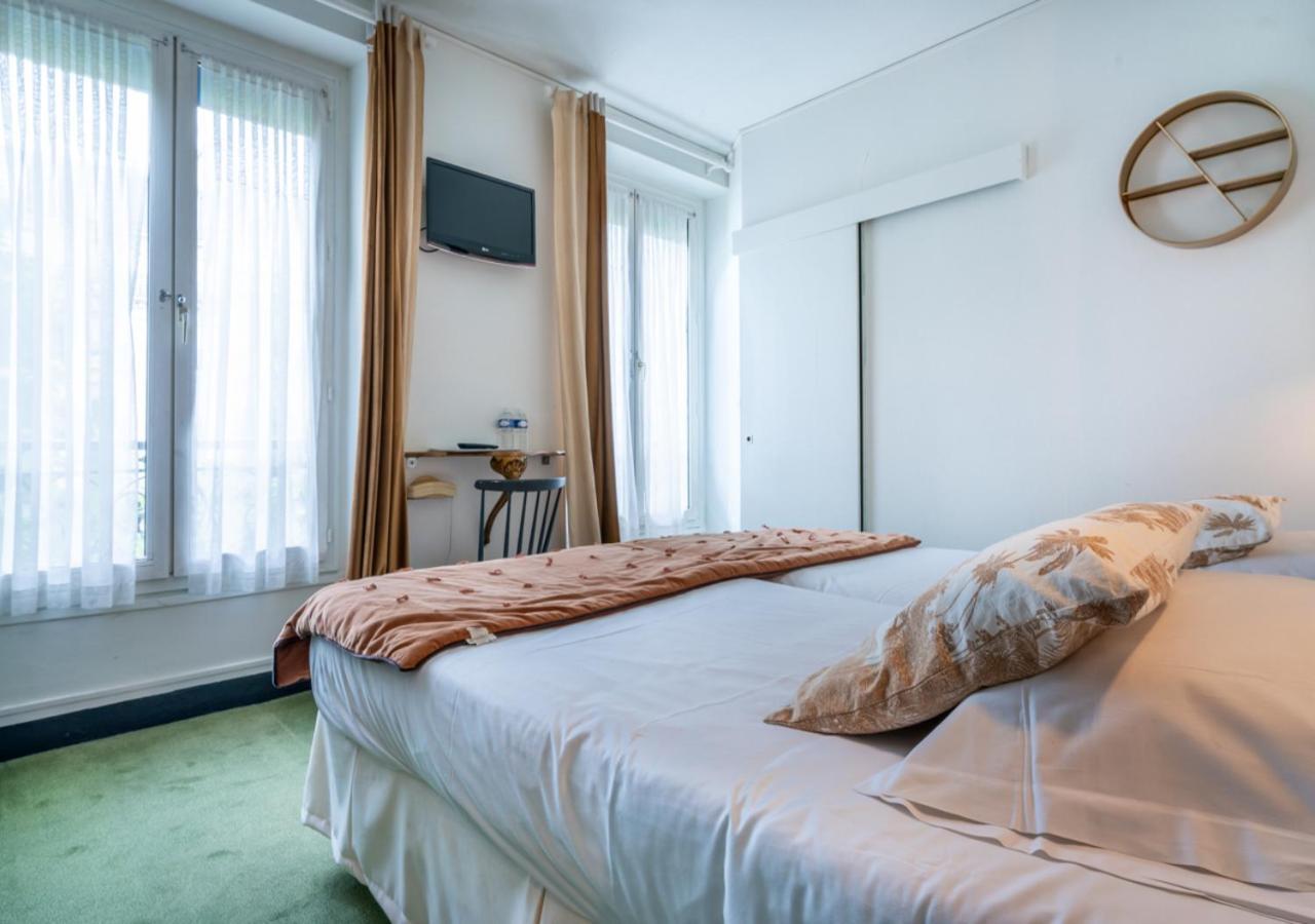 Nouvel Hotel Parigi Esterno foto