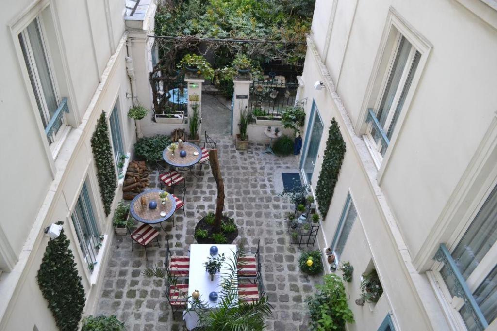 Nouvel Hotel Parigi Esterno foto